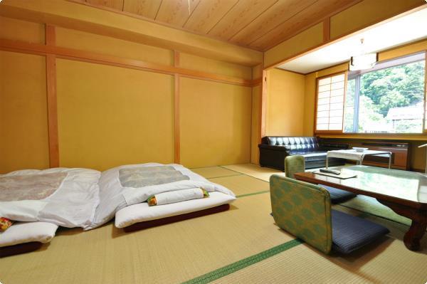 Отель Yumoto Rakuzenso Numata  Экстерьер фото